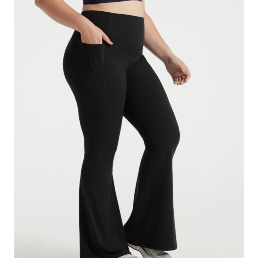 Halara UltraSculpt High Waist Butt Lifting Tummy Control Flare Leggings Plus 3X